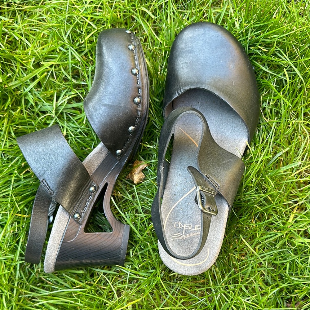 Cute Dansko Shoes Size 37